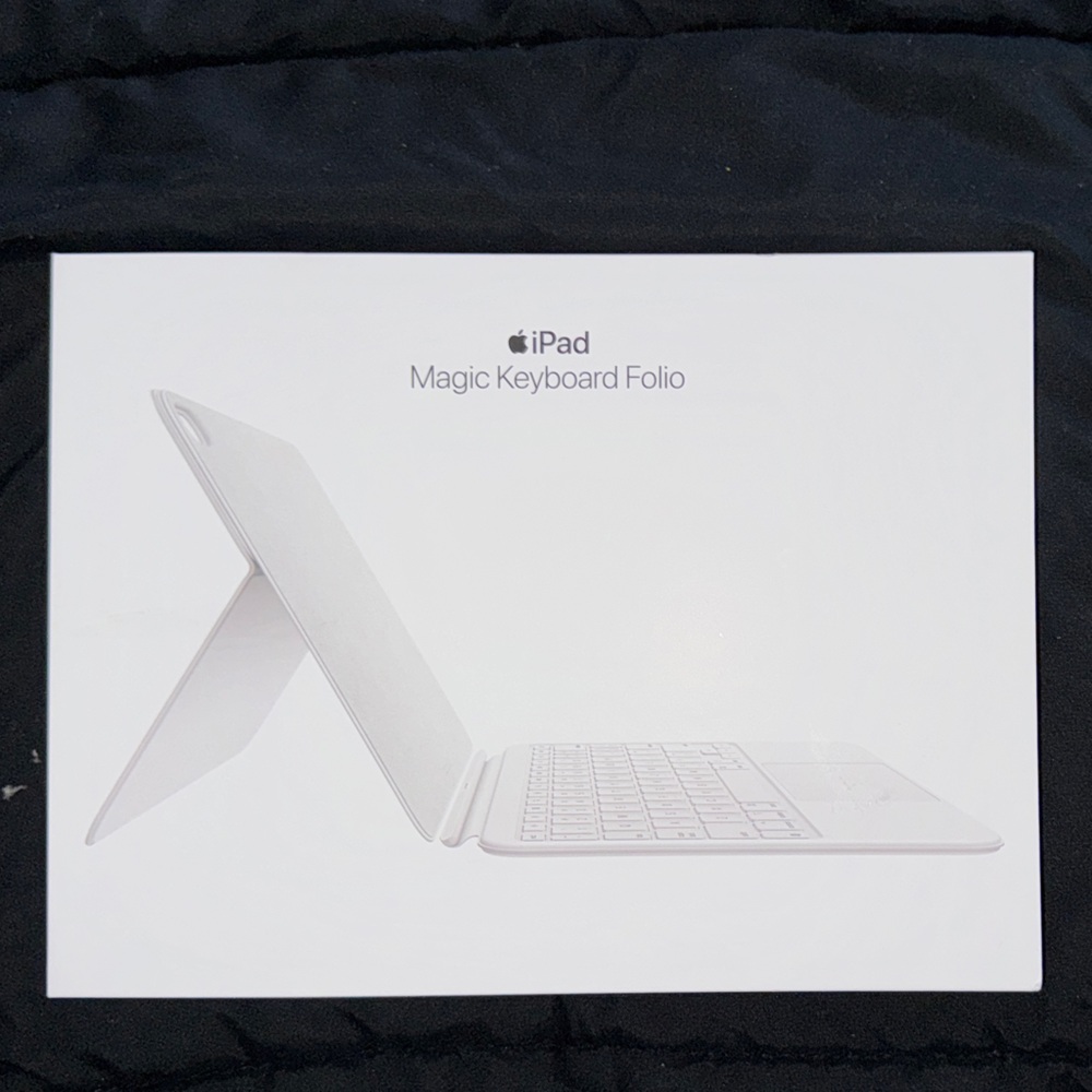 Apple iPad Keyboard Folio in White